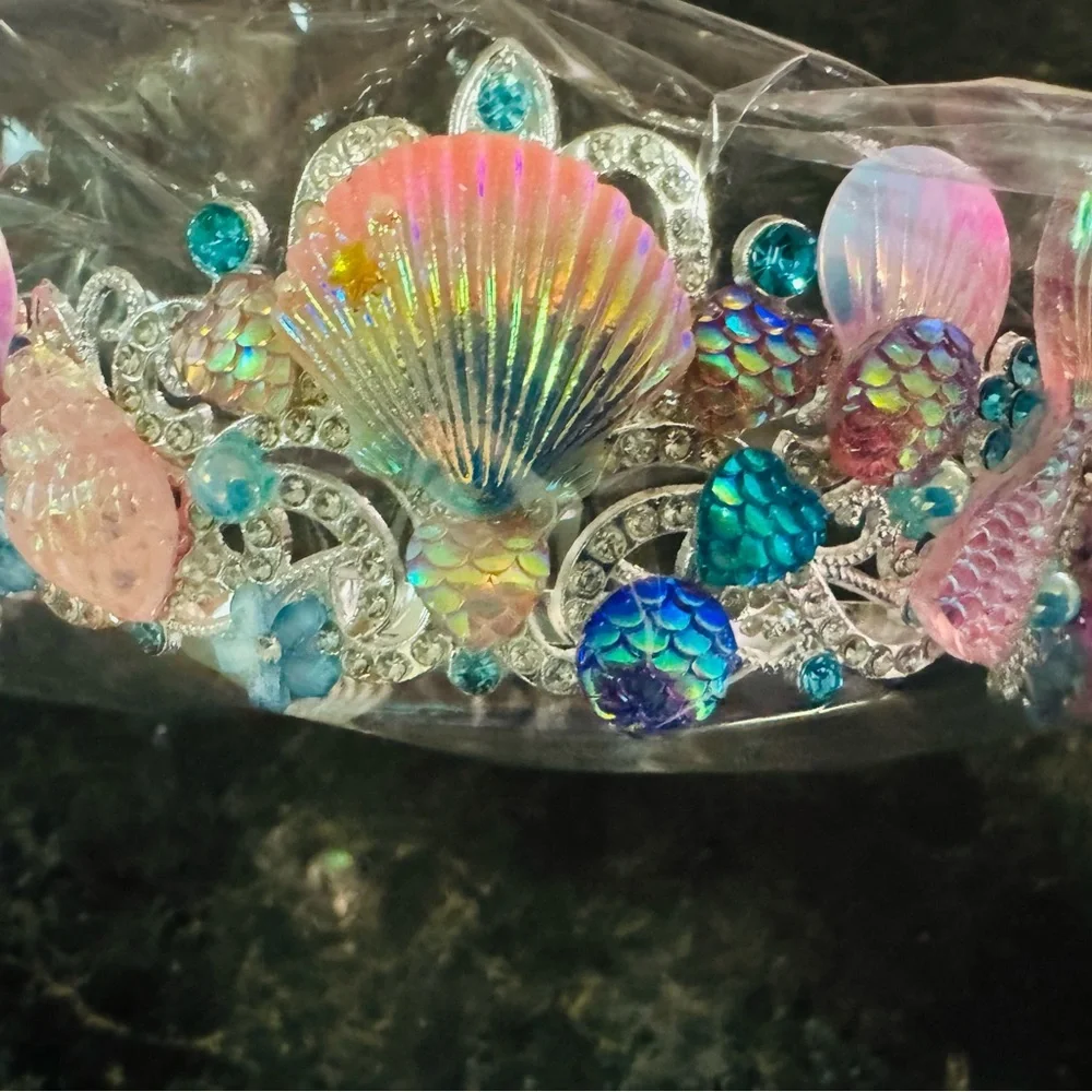 N/A enchanting tiara